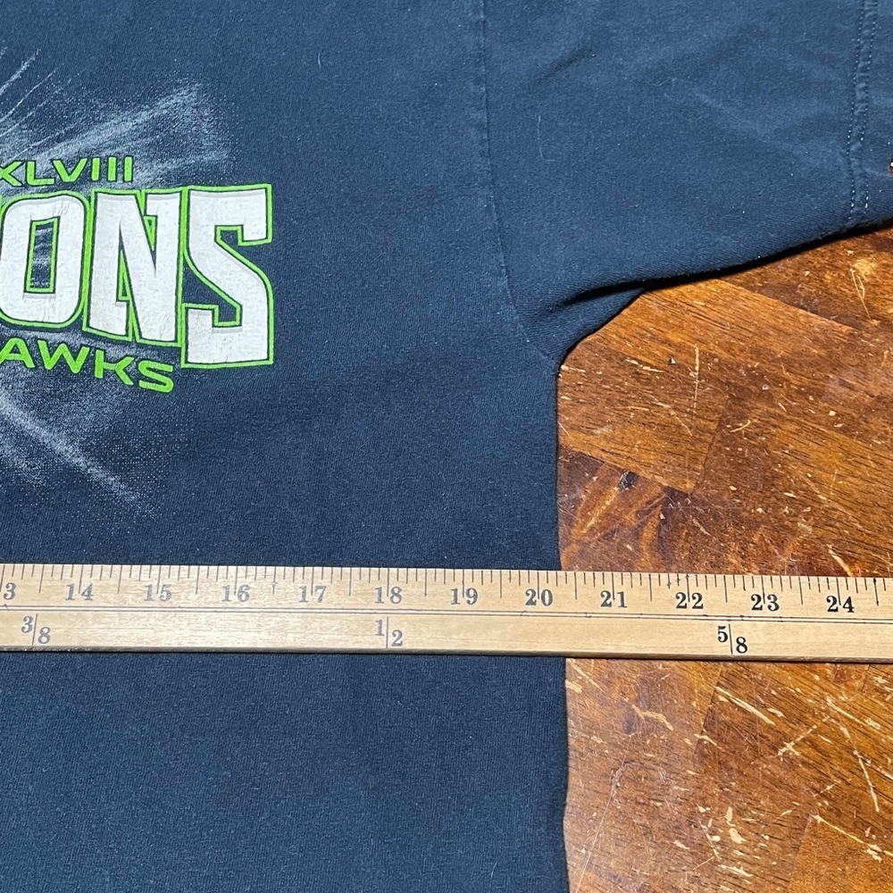 Seattle Seahawks Super Bowl XLVIII Champions Navy Blue T-Shirt - Picture 2 of 6